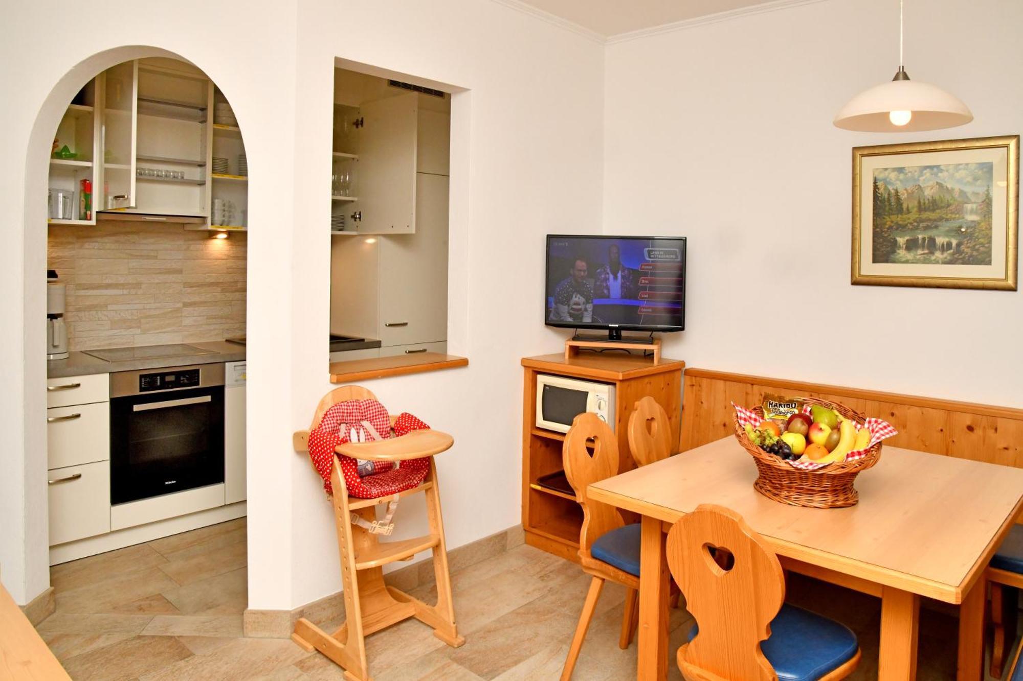 Appartements Neben Der Gondelbahn - Haus Sued Brixen im Thale Exterior photo